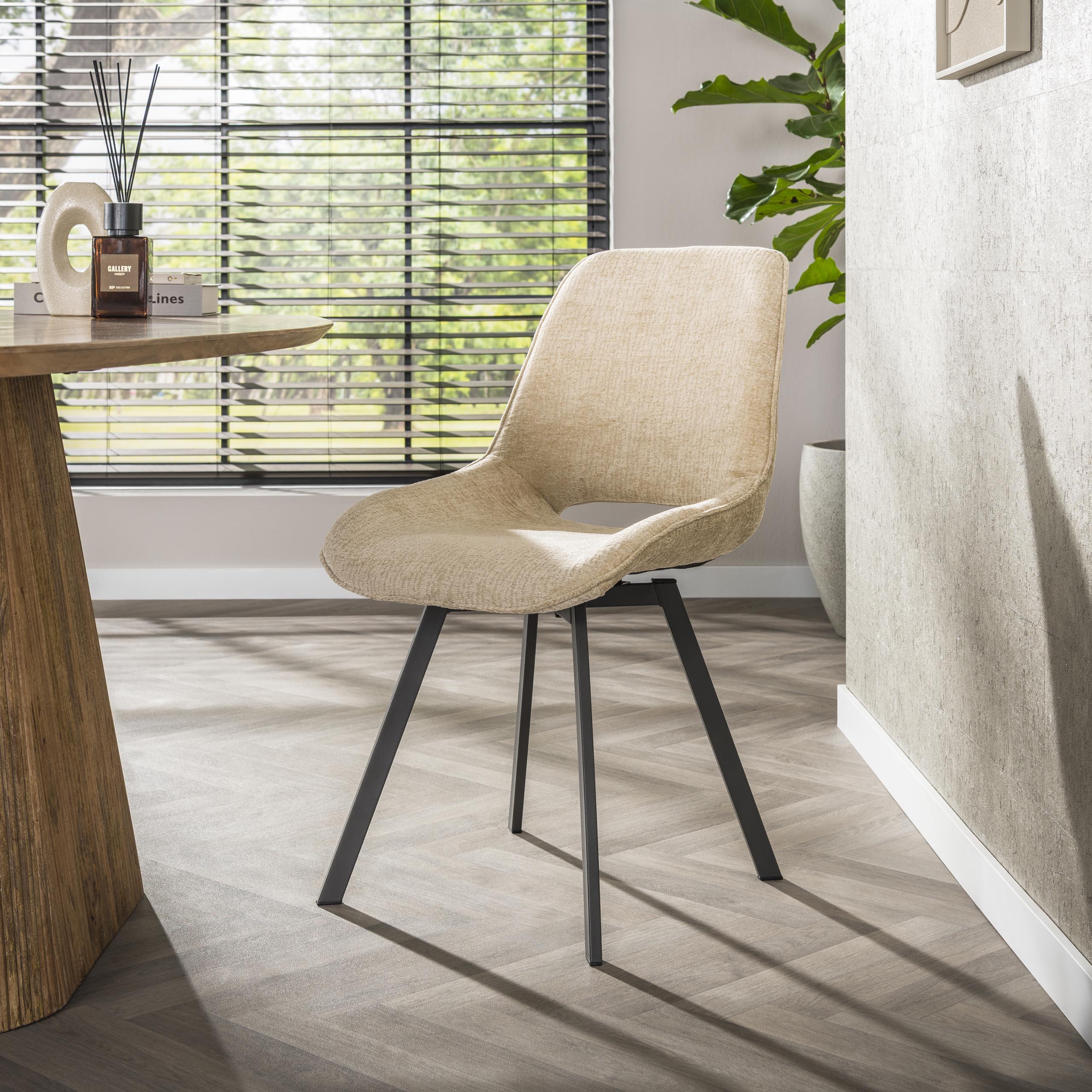 Drehbarer Jaroq-Stuhl – 4 Stück verpackt – Sandfarben