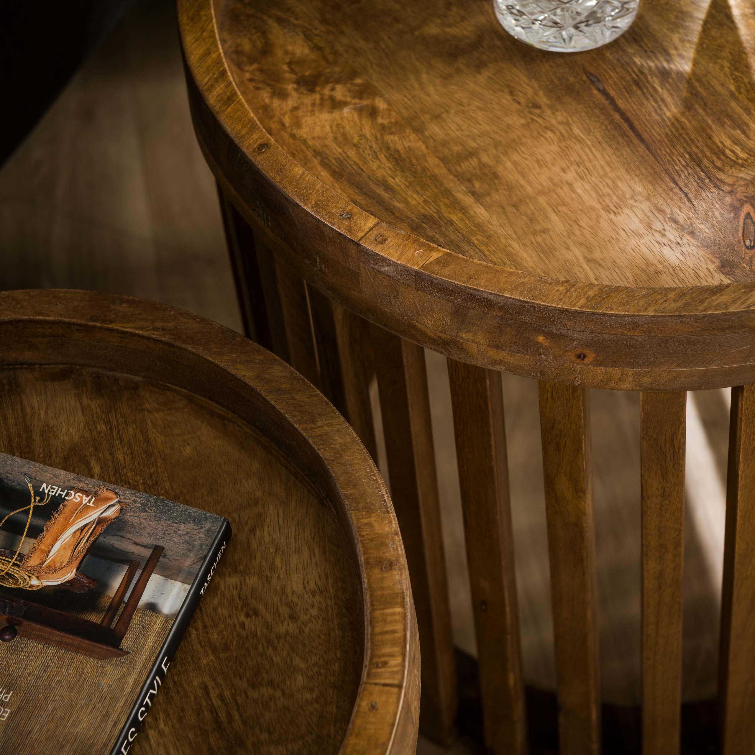 Beistelltisch Tweak – 2er-Set – Massive Mango-Sandfarbe