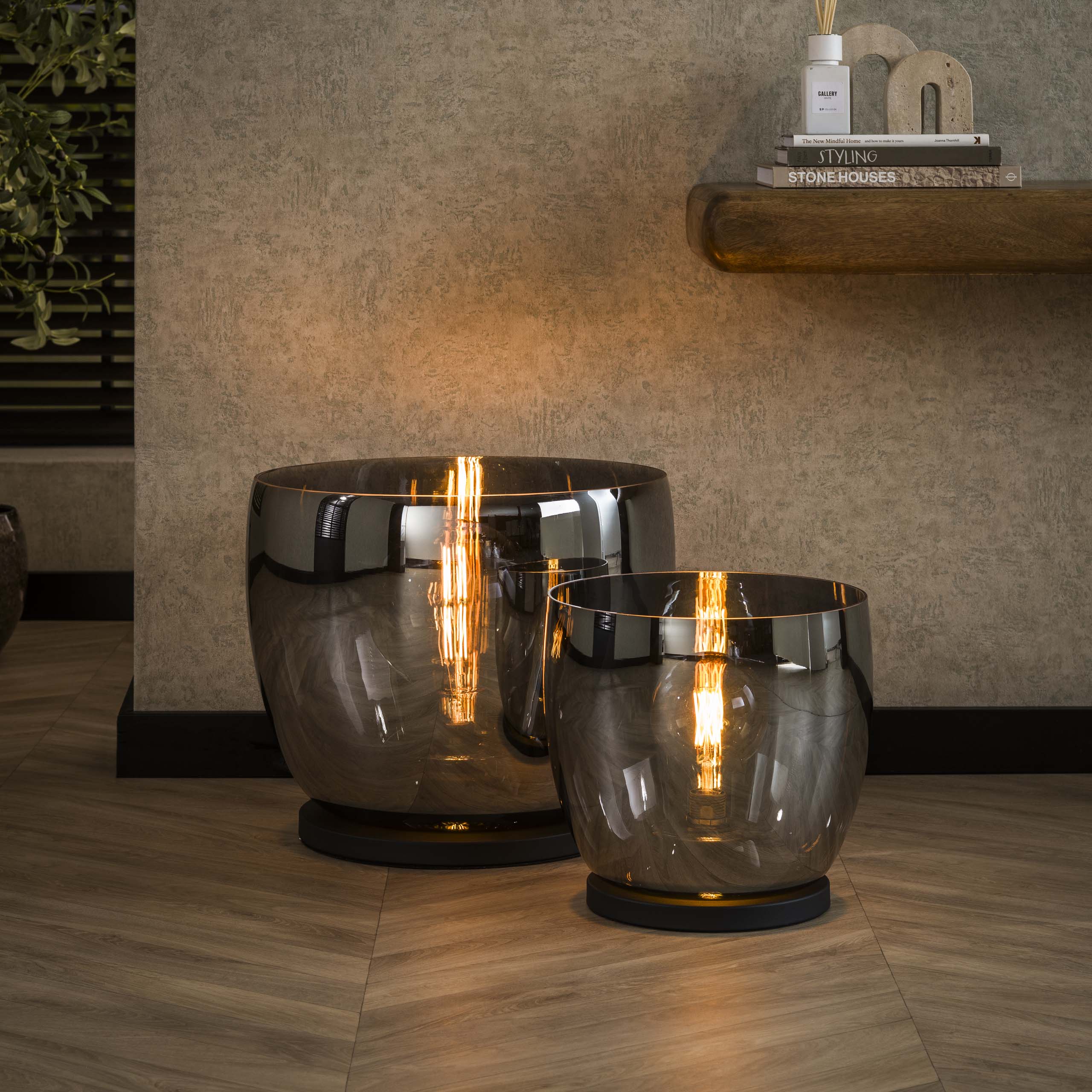 Stehleuchte UP XL 1-flammig – Rauchgraues Glas