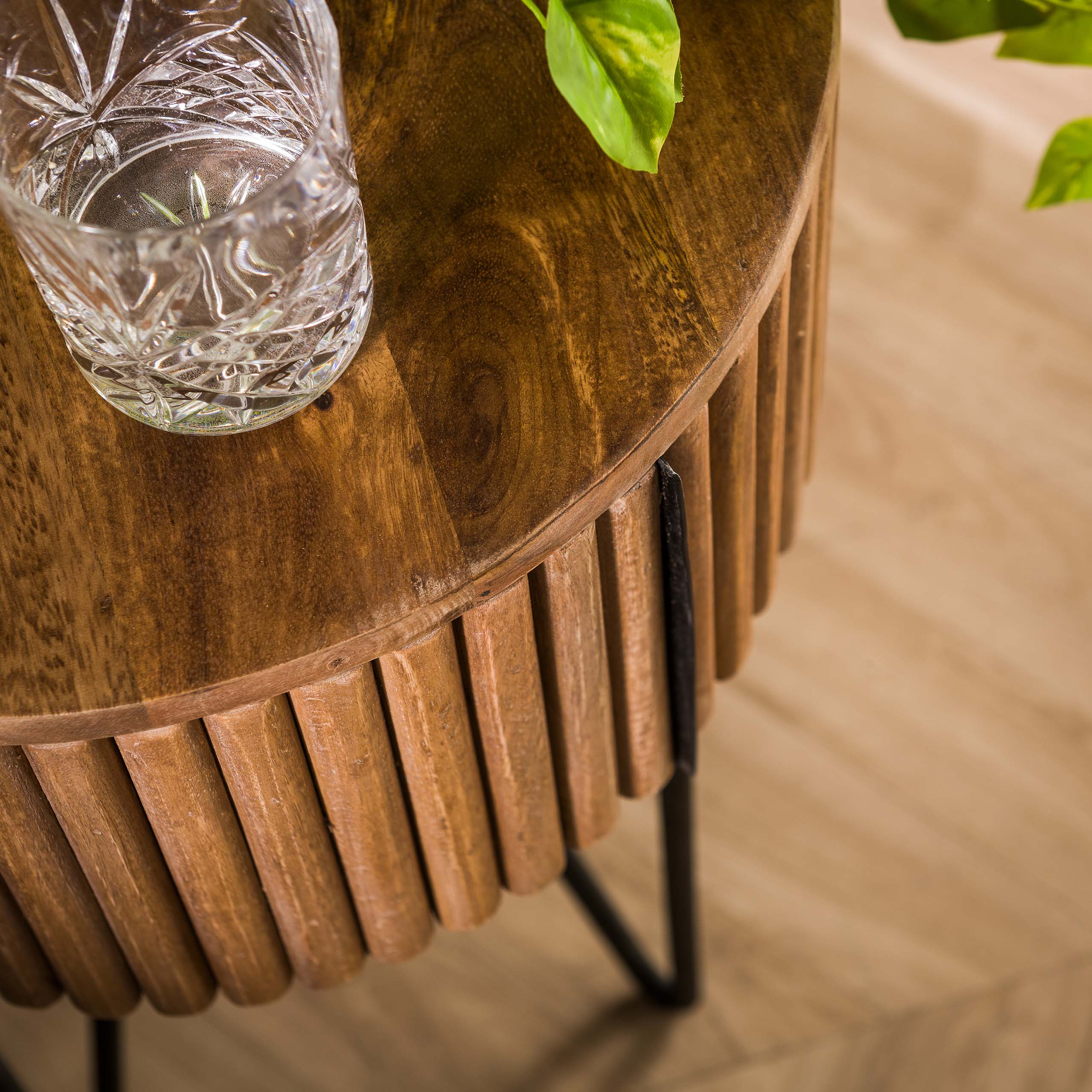 Nachttisch 1L Tweak rund / Solide Mango-Sandfarbe