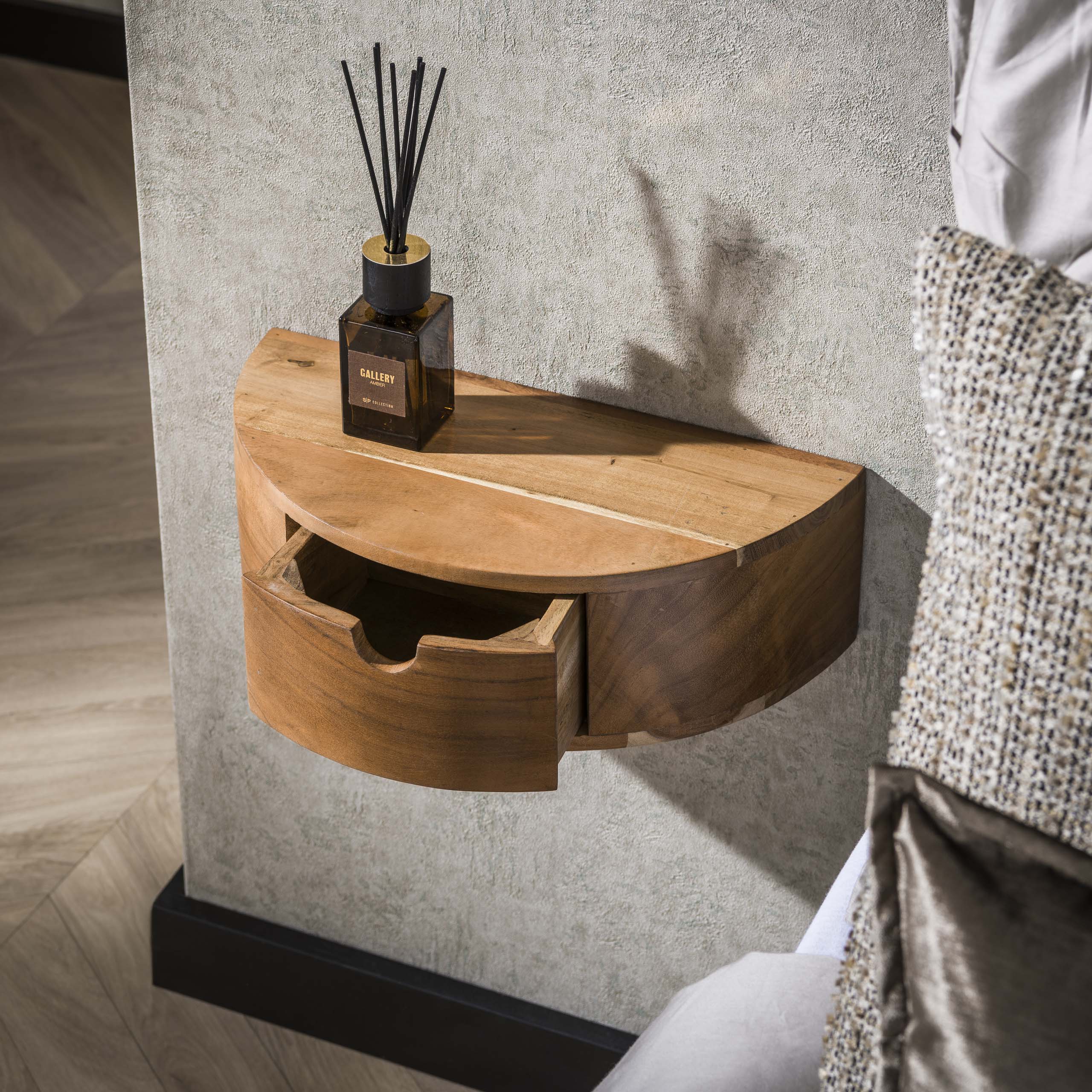 Nachttisch Curve Floating 1 Schublade – Massive Akazie