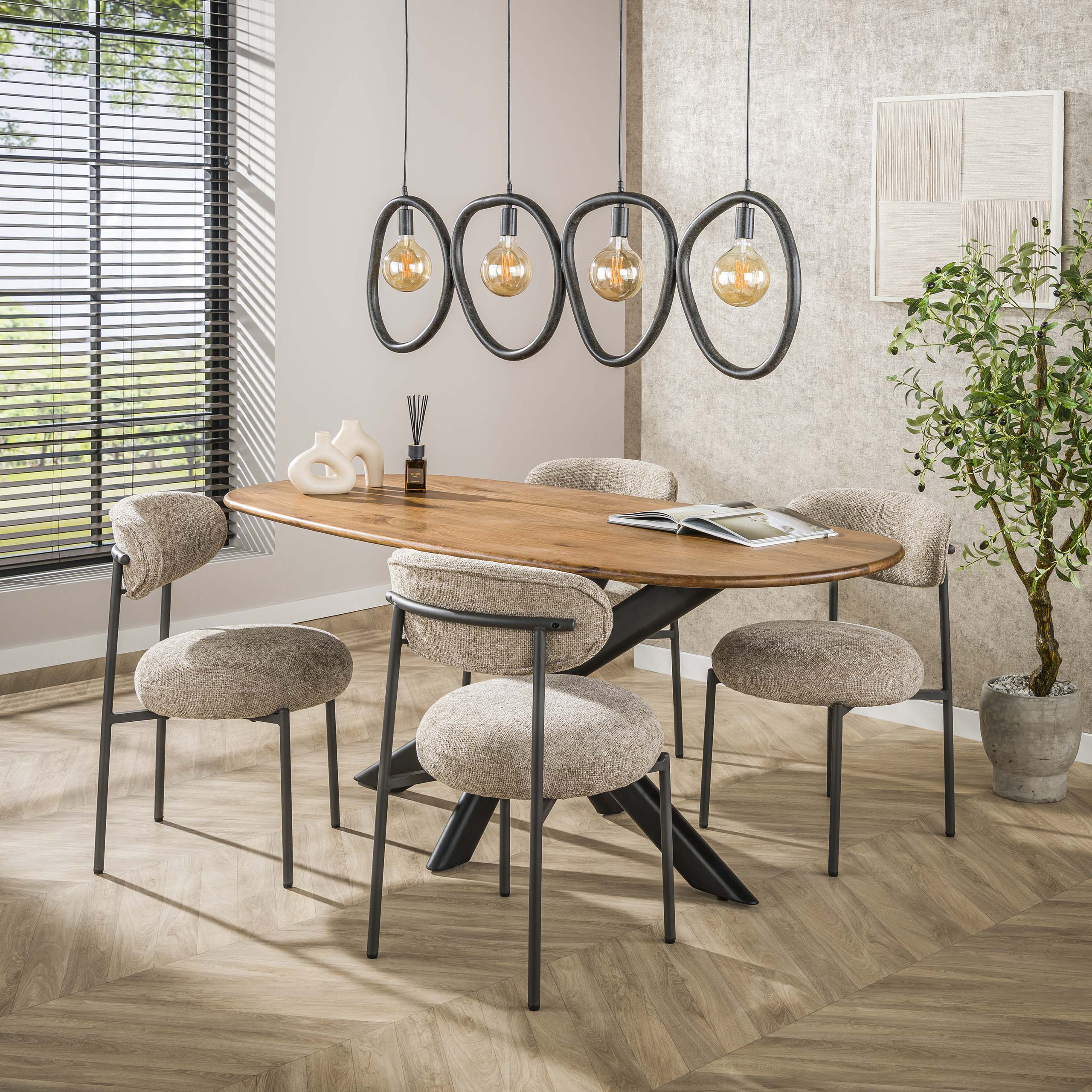 Cliff ovaler Esstisch 180 cm – Massiver Mangosand