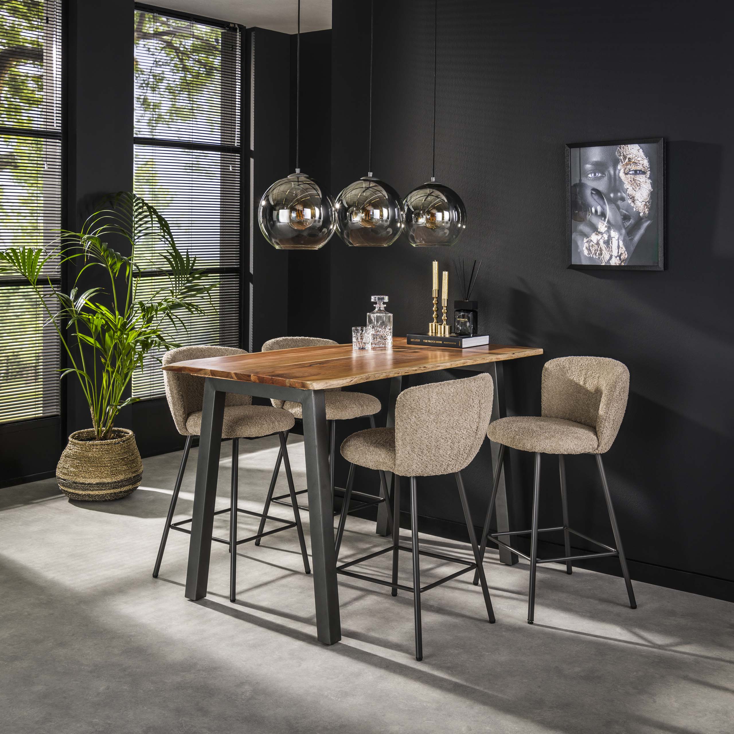 Bartisch 147 Kante 25 mm / Massive Akazie natur