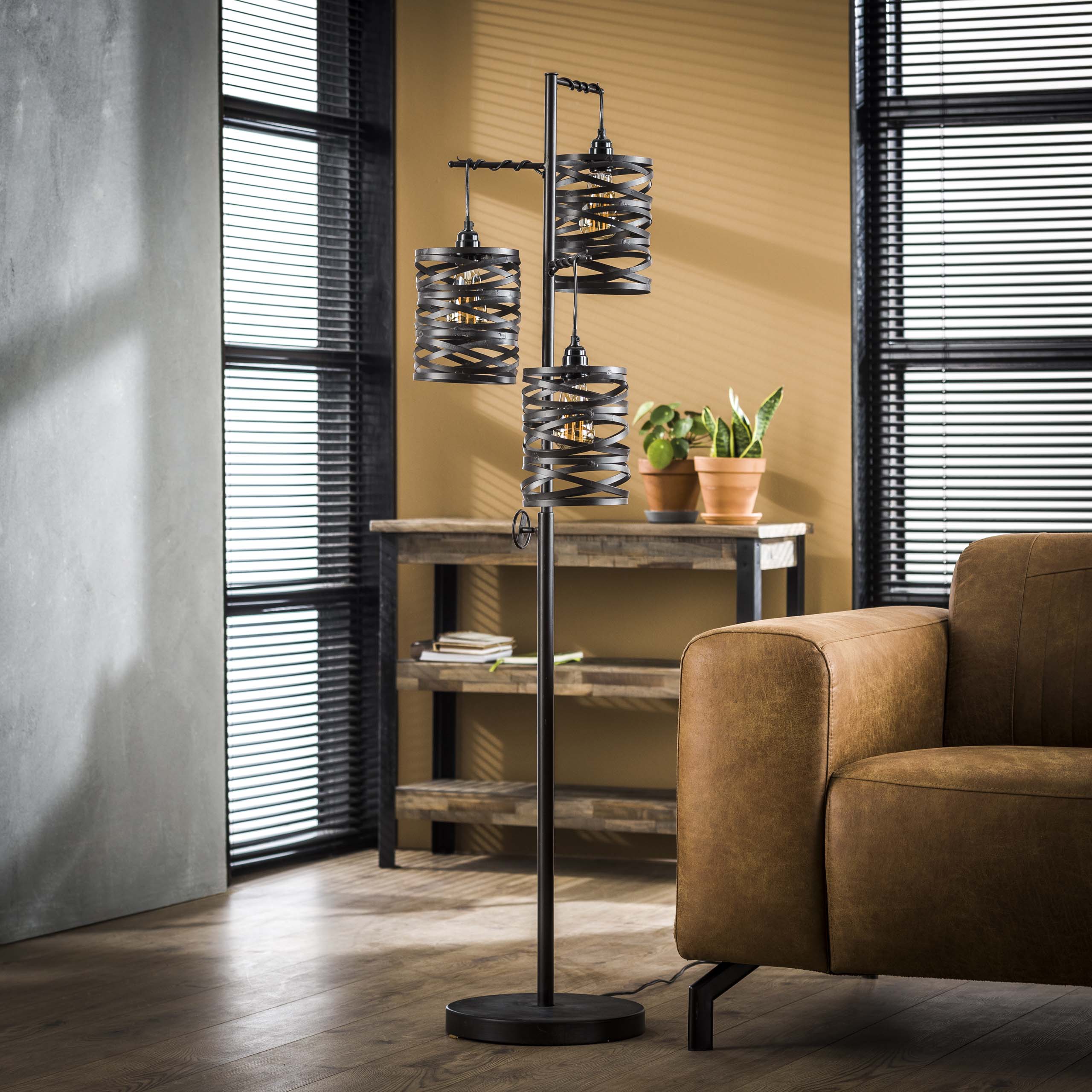 Stehleuchte 3L Springer gestuft